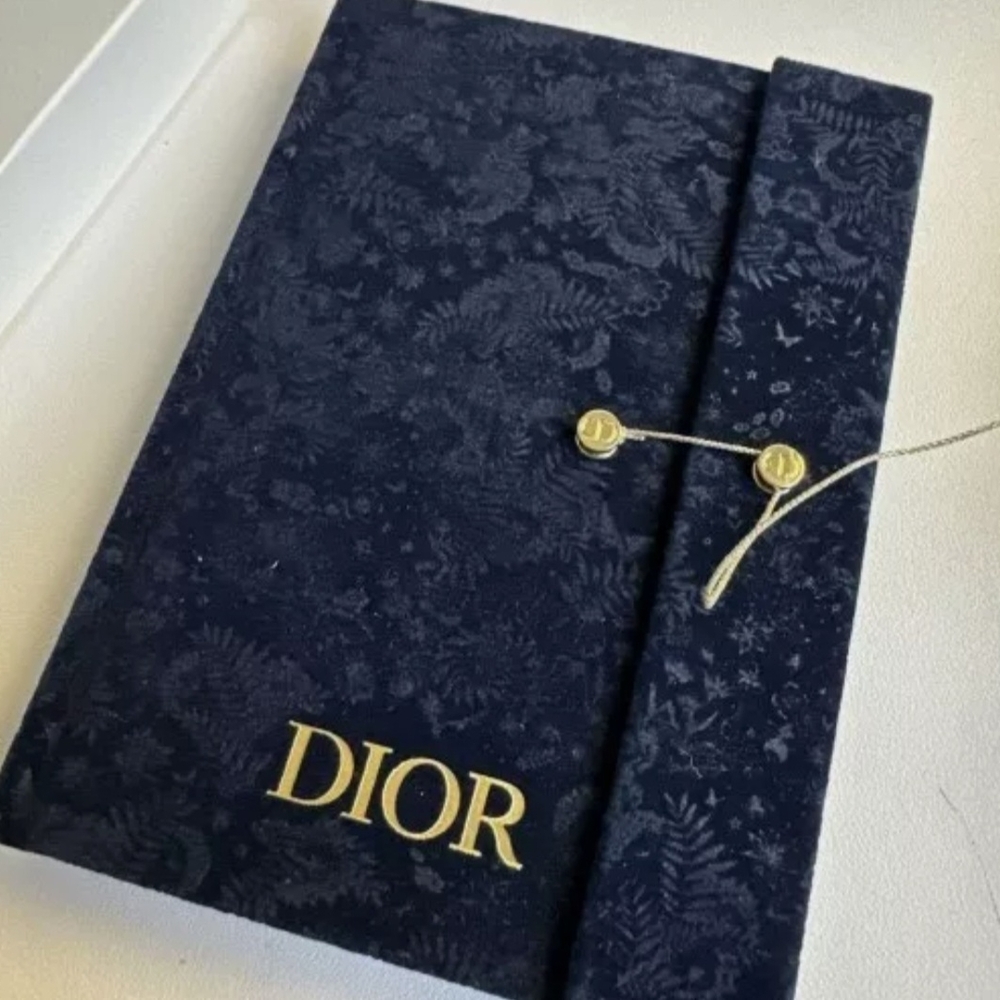 Christian Dior Carnet notebook 2021 Winter Collection NWOT - Picture 3 of 6